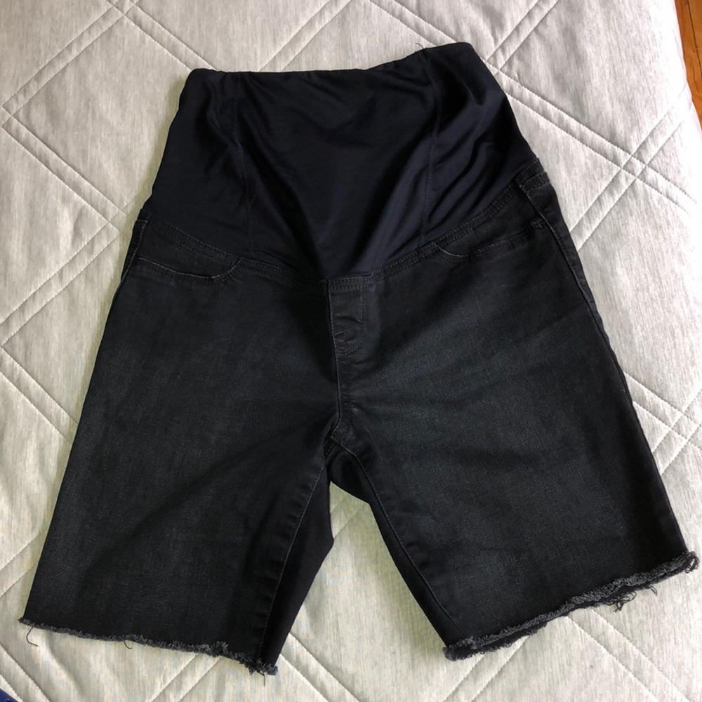 Maternity shorts